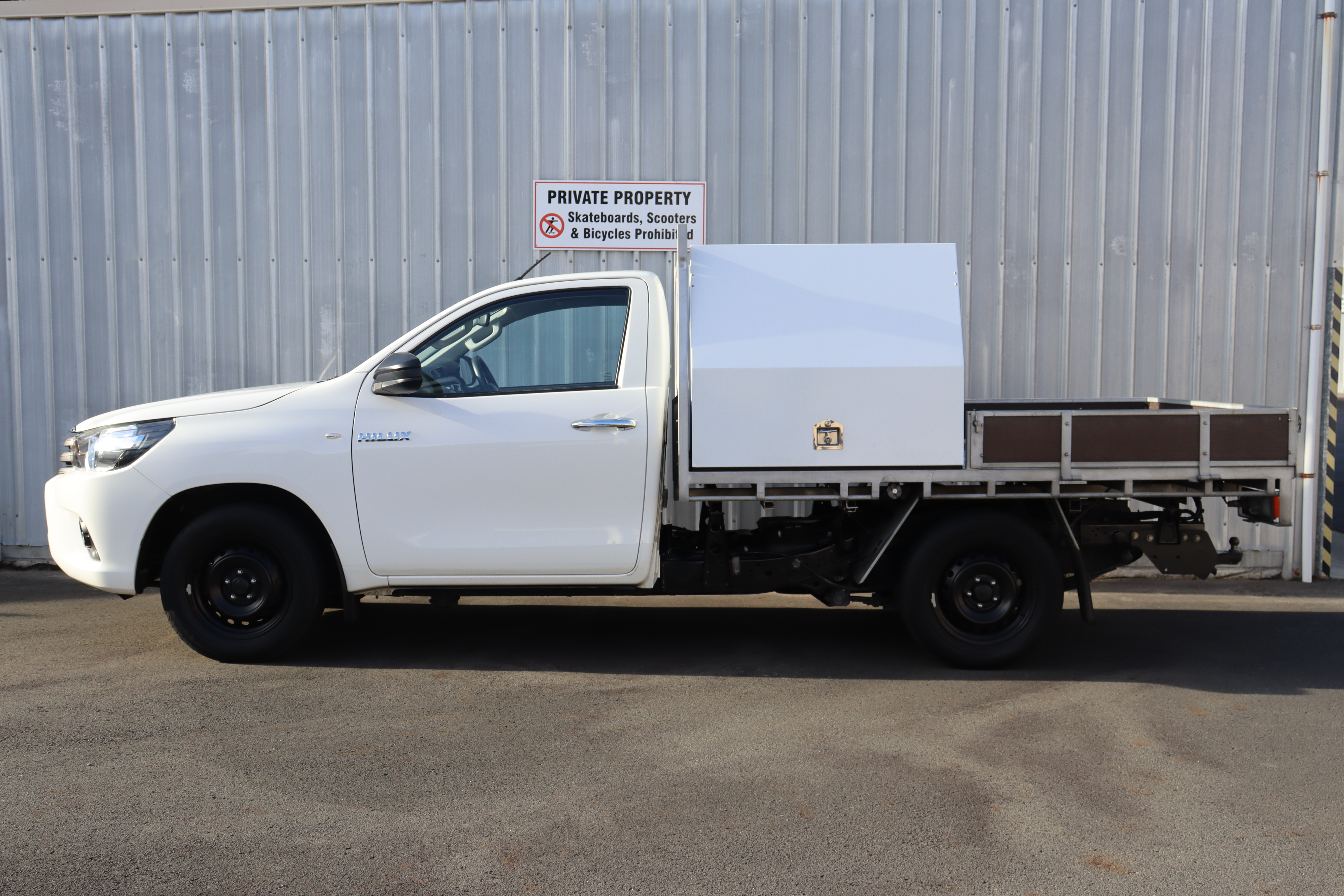 Toyota Hilux Flatdeck Service Body set up 2016 for sale in Auckland