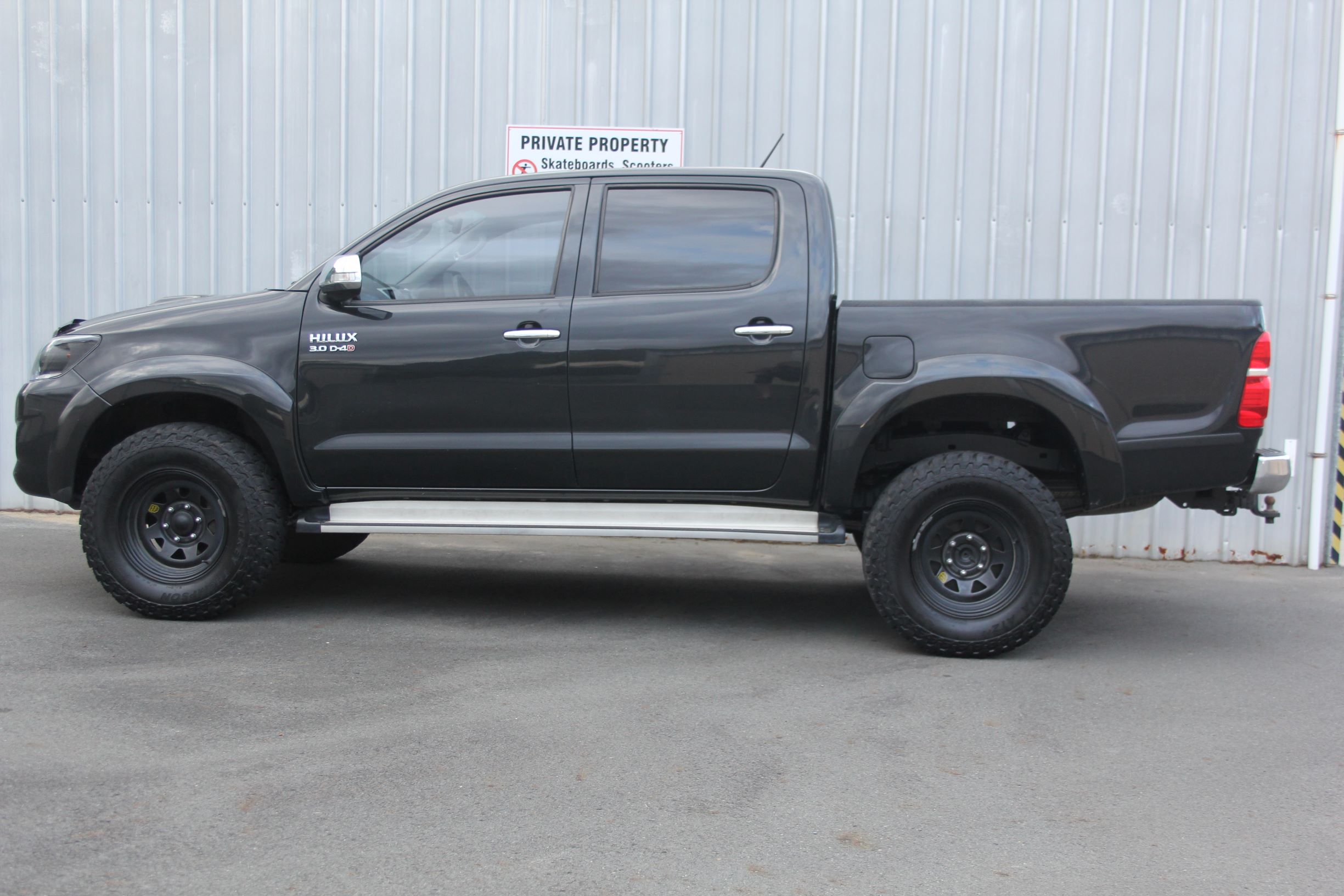 Toyota Hilux 4WD manual SR5 2013 for sale in Auckland