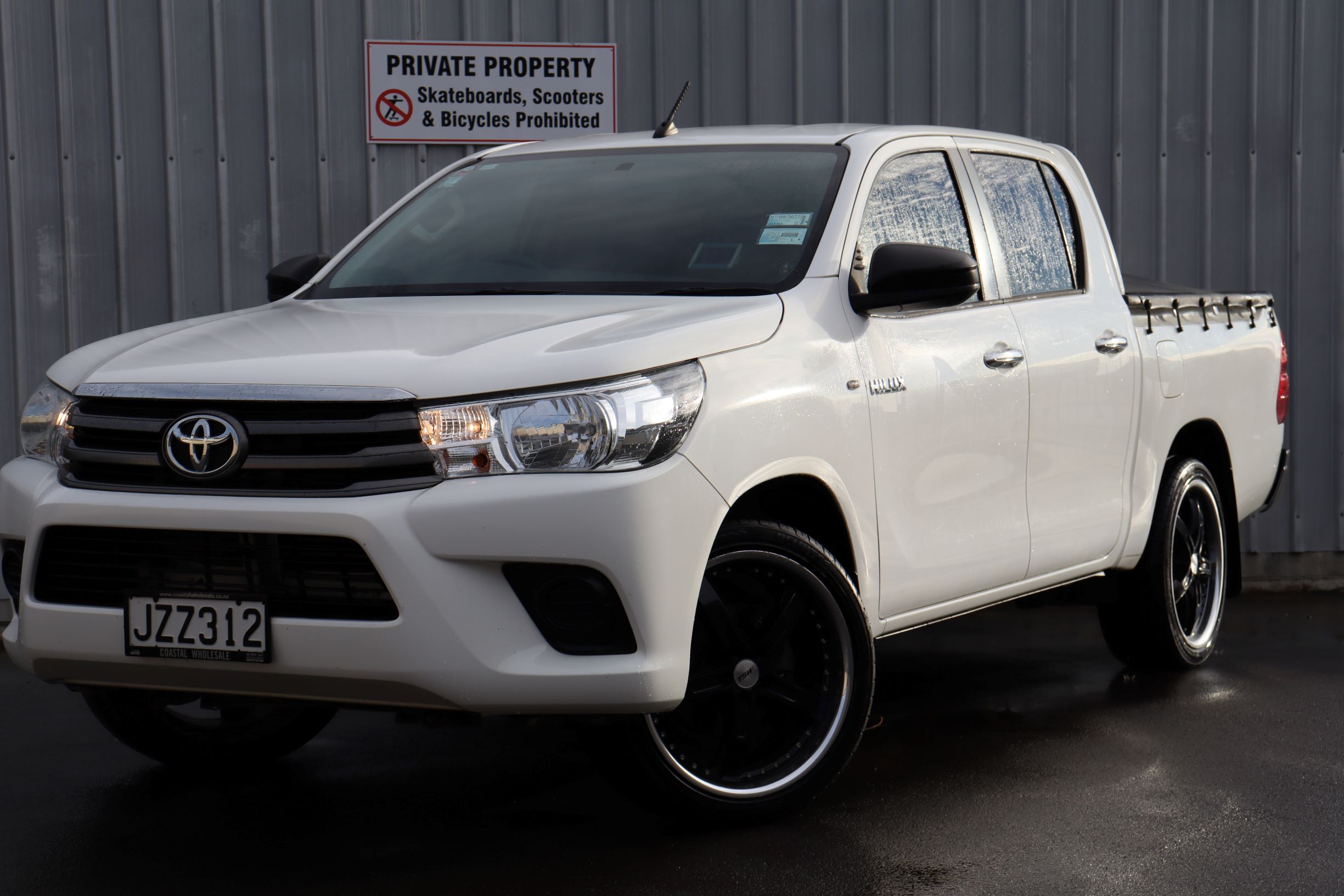 Toyota Hilux 2wd double cab 2016 for sale in Auckland