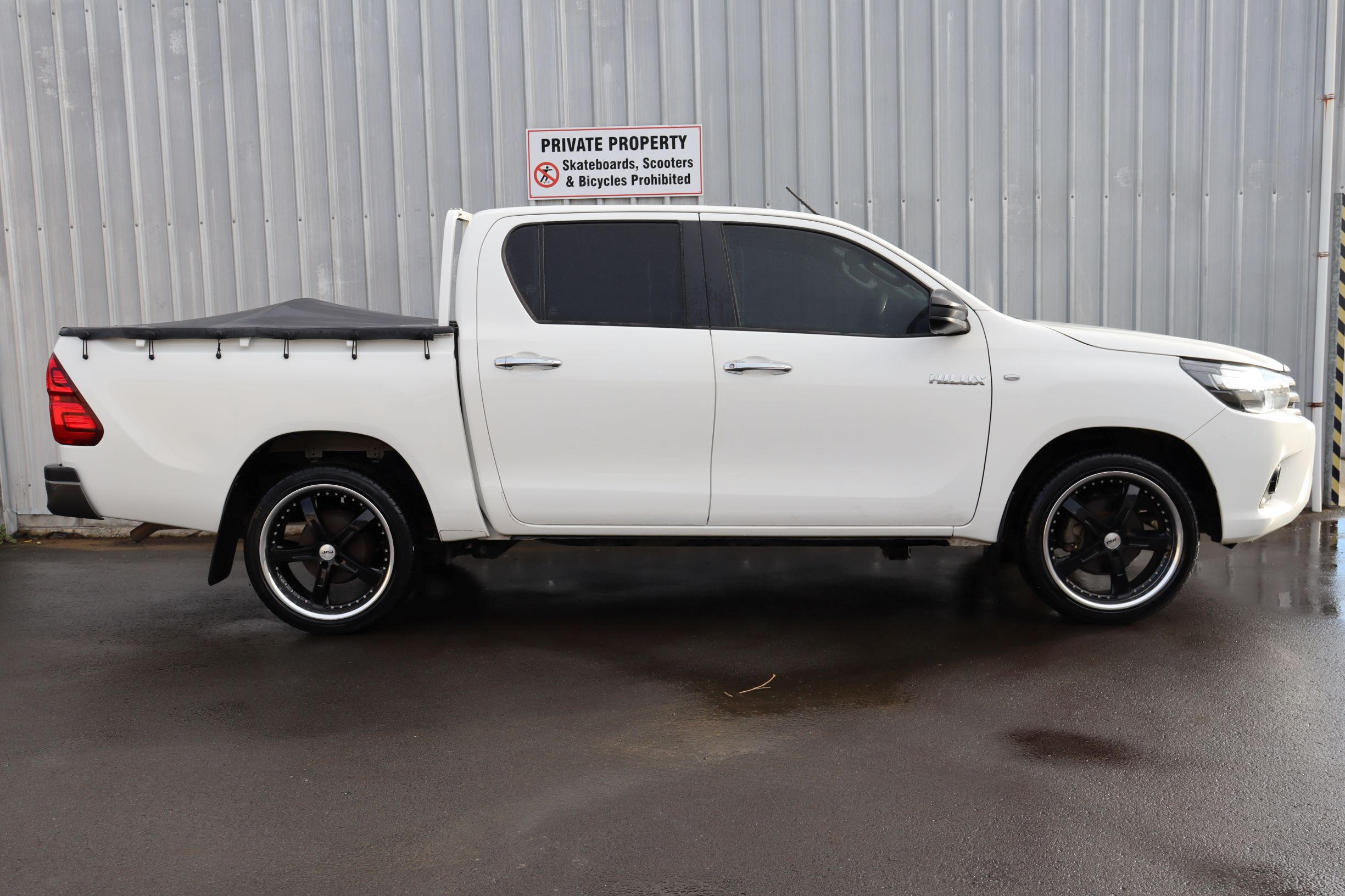 Toyota Hilux 2wd double cab 2016 for sale in Auckland