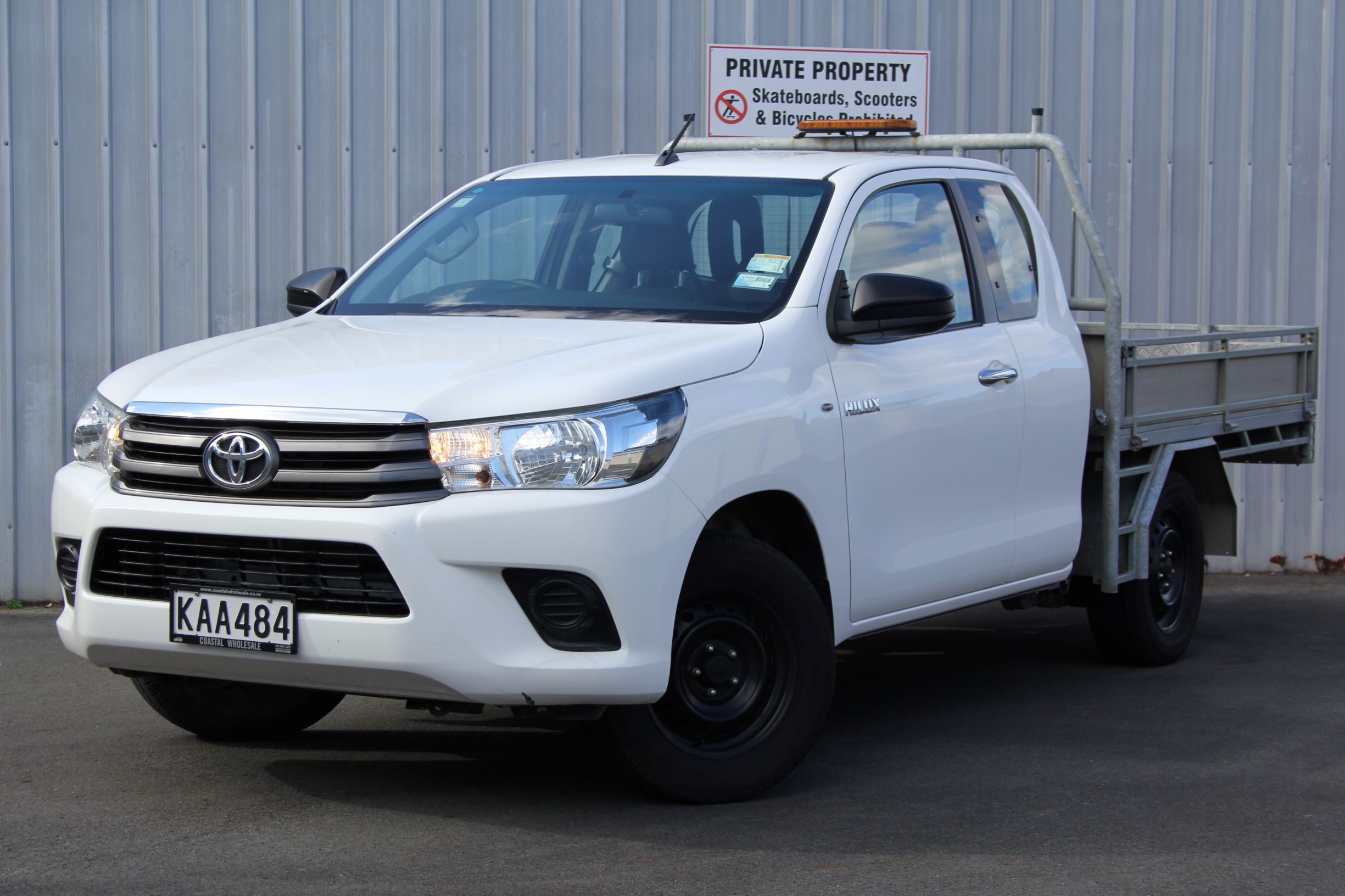 Toyota Hilux Flatdeck 2016 for sale in Auckland