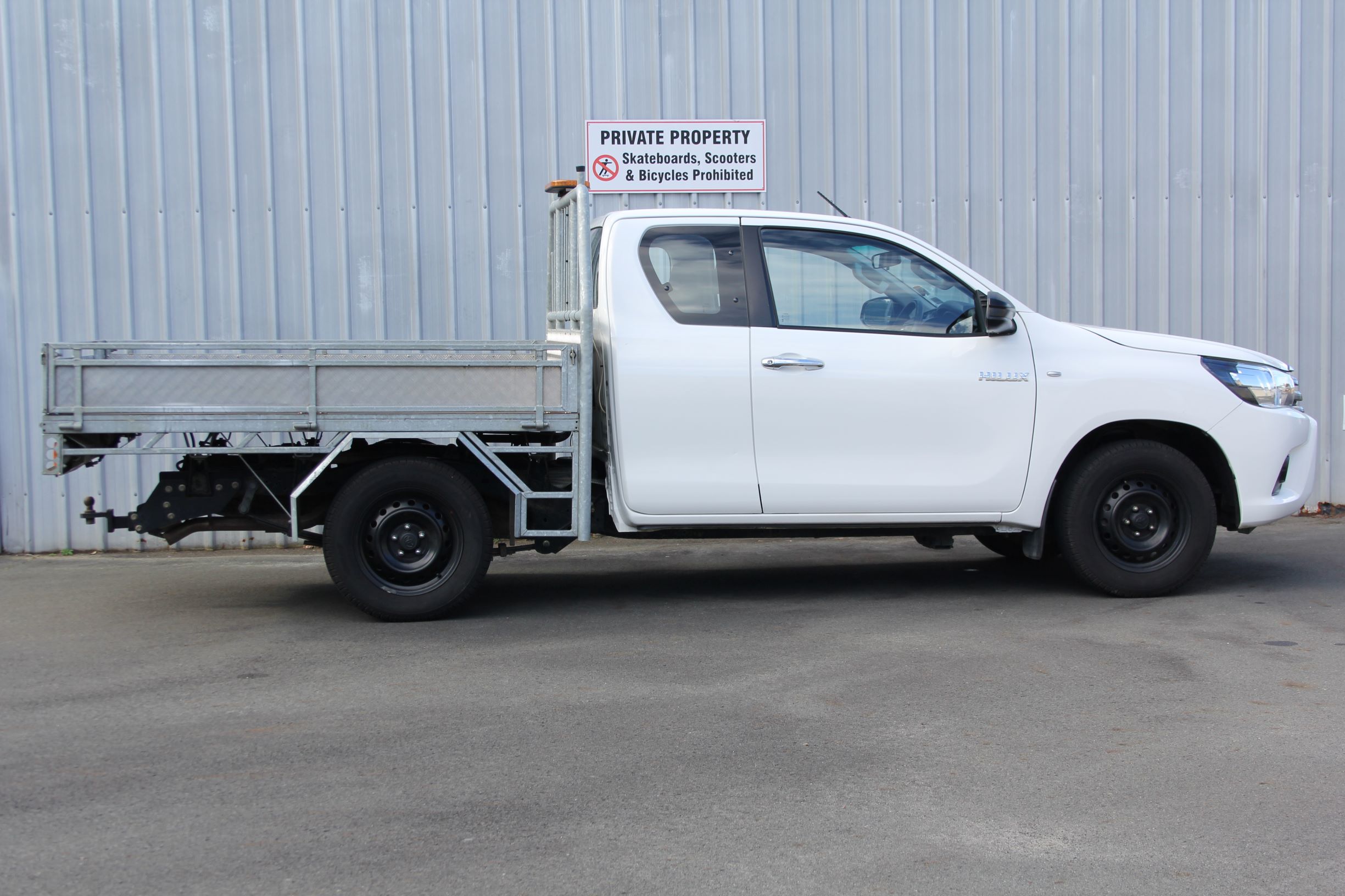 Toyota Hilux Flatdeck 2016 for sale in Auckland