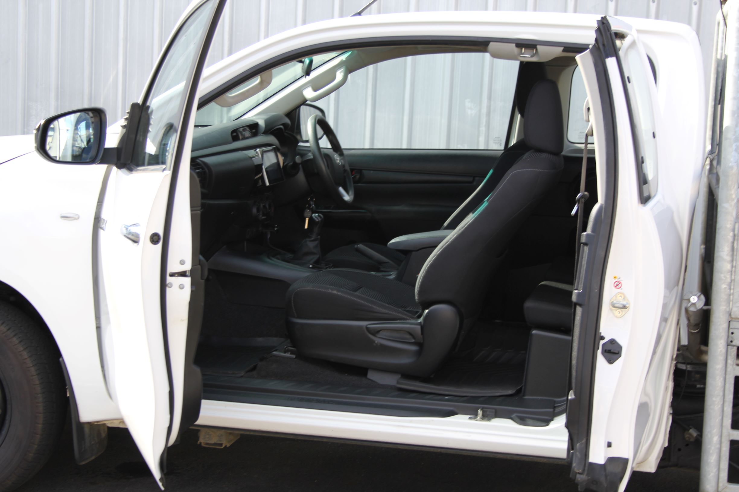 Toyota Hilux Flatdeck 2016 for sale in Auckland