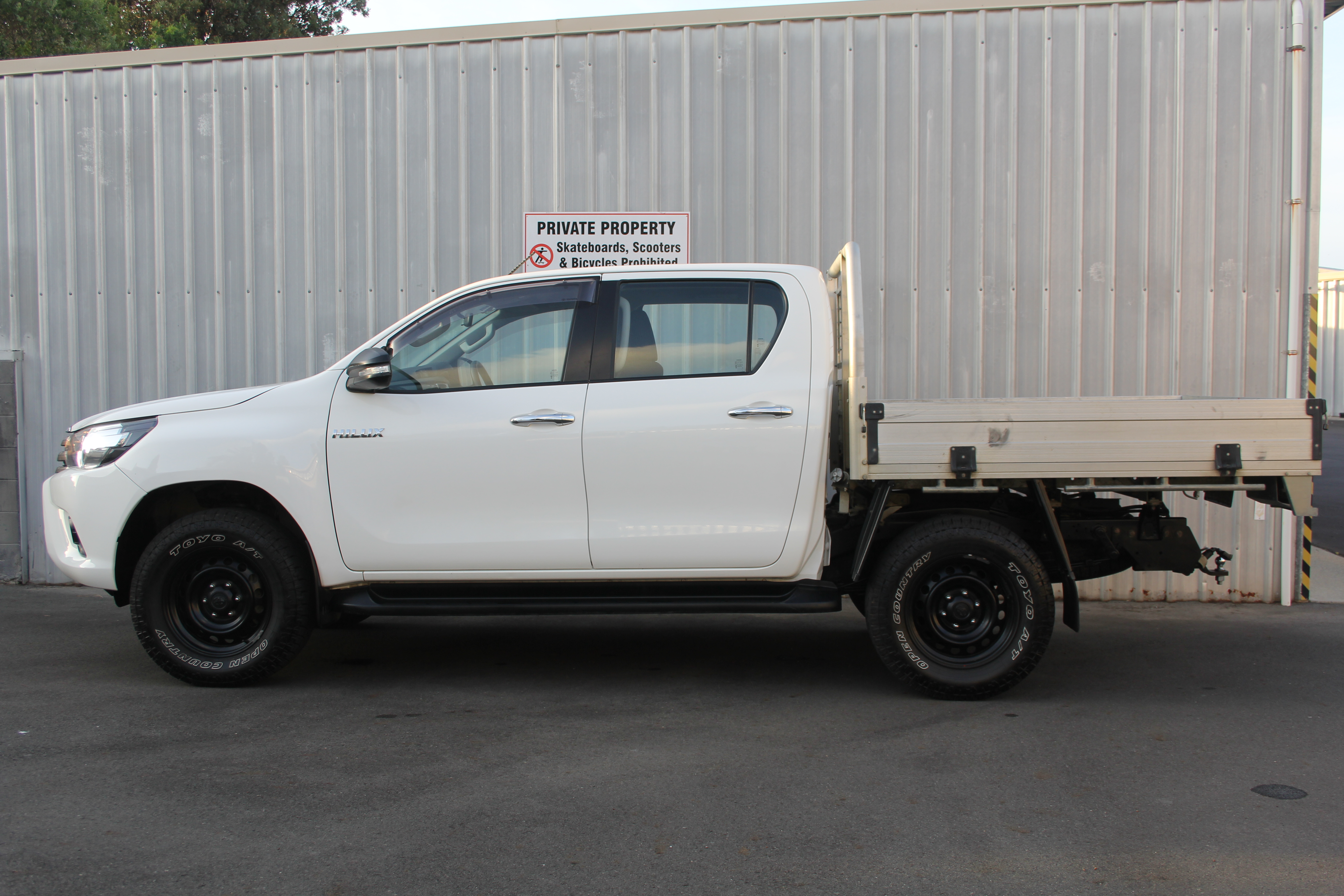 Toyota Hilux 4WD 2016 for sale in Auckland