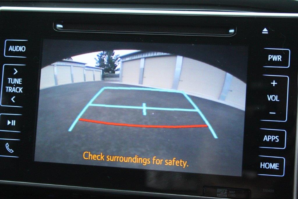 Toyota HILUX SR5 FLATDECK 4WD 2017 for sale in Auckland