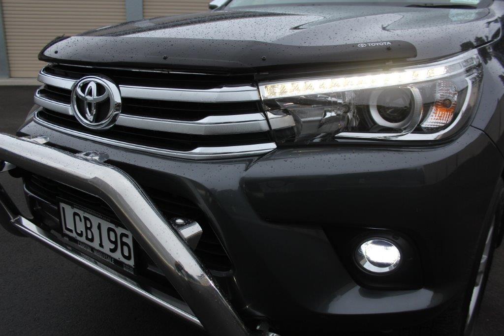 Toyota HILUX SR5 FLATDECK 4WD 2017 for sale in Auckland