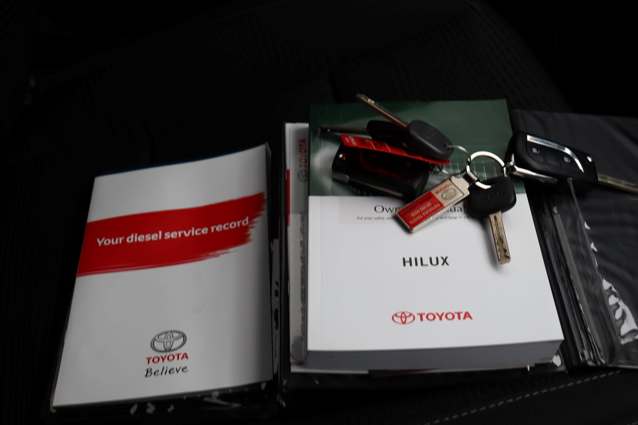 Toyota HILUX CABPLUS FLATDECK 2018 for sale in Auckland