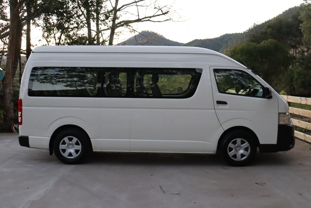 Toyota Hiace MINIBUS 2020 for sale in Auckland