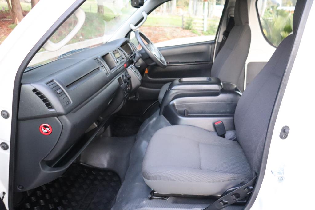 Toyota Hiace MINIBUS 2020 for sale in Auckland