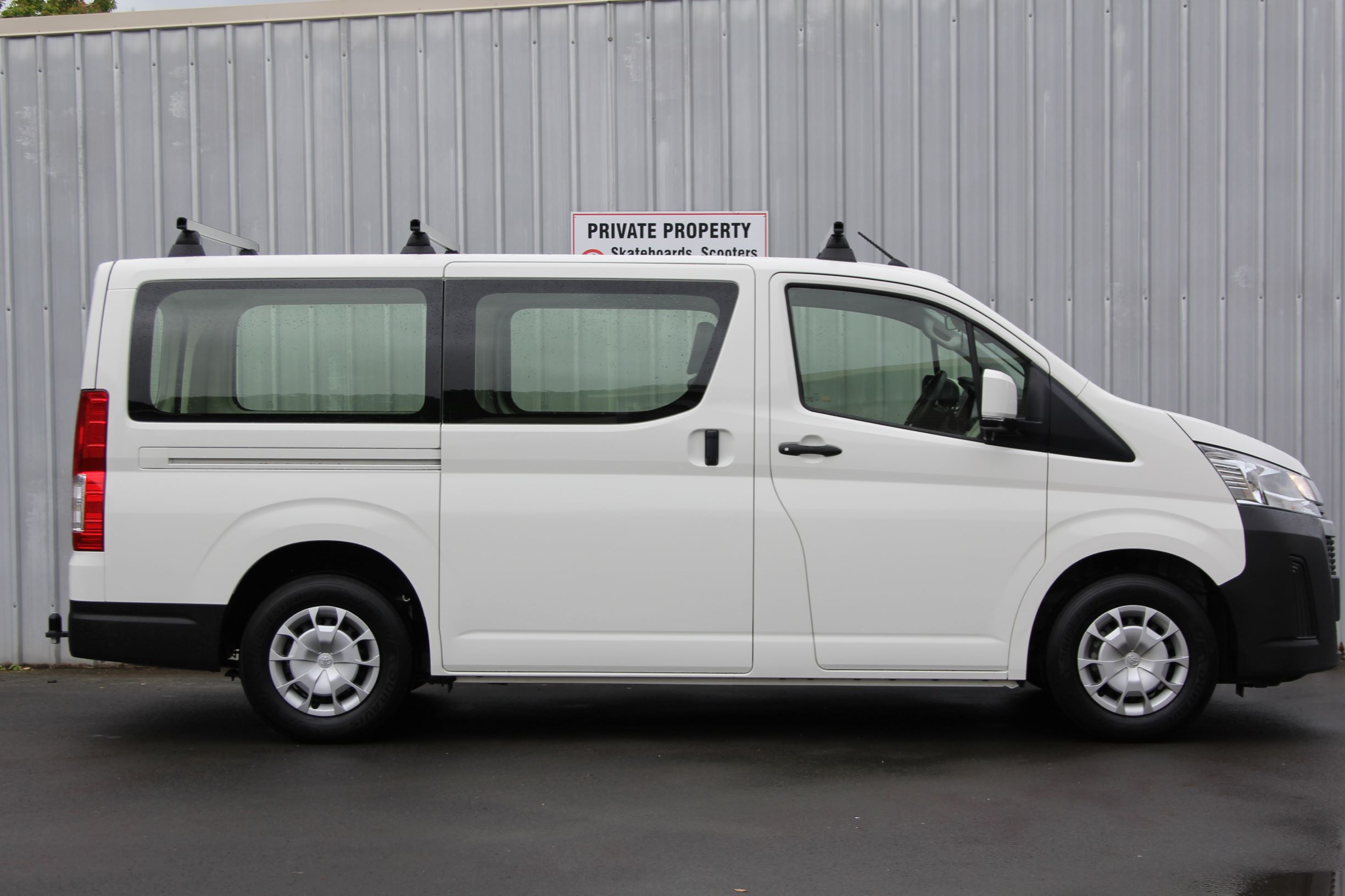 Toyota HIACE ZR 2021 for sale in Auckland