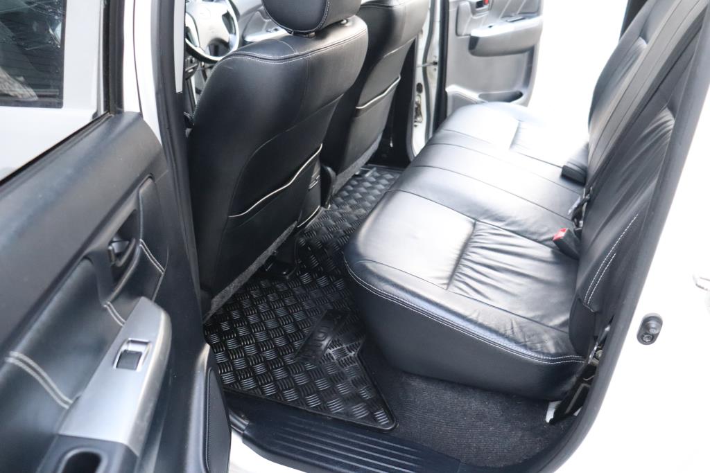 Toyota HILUX 4WD 2014 for sale in Auckland