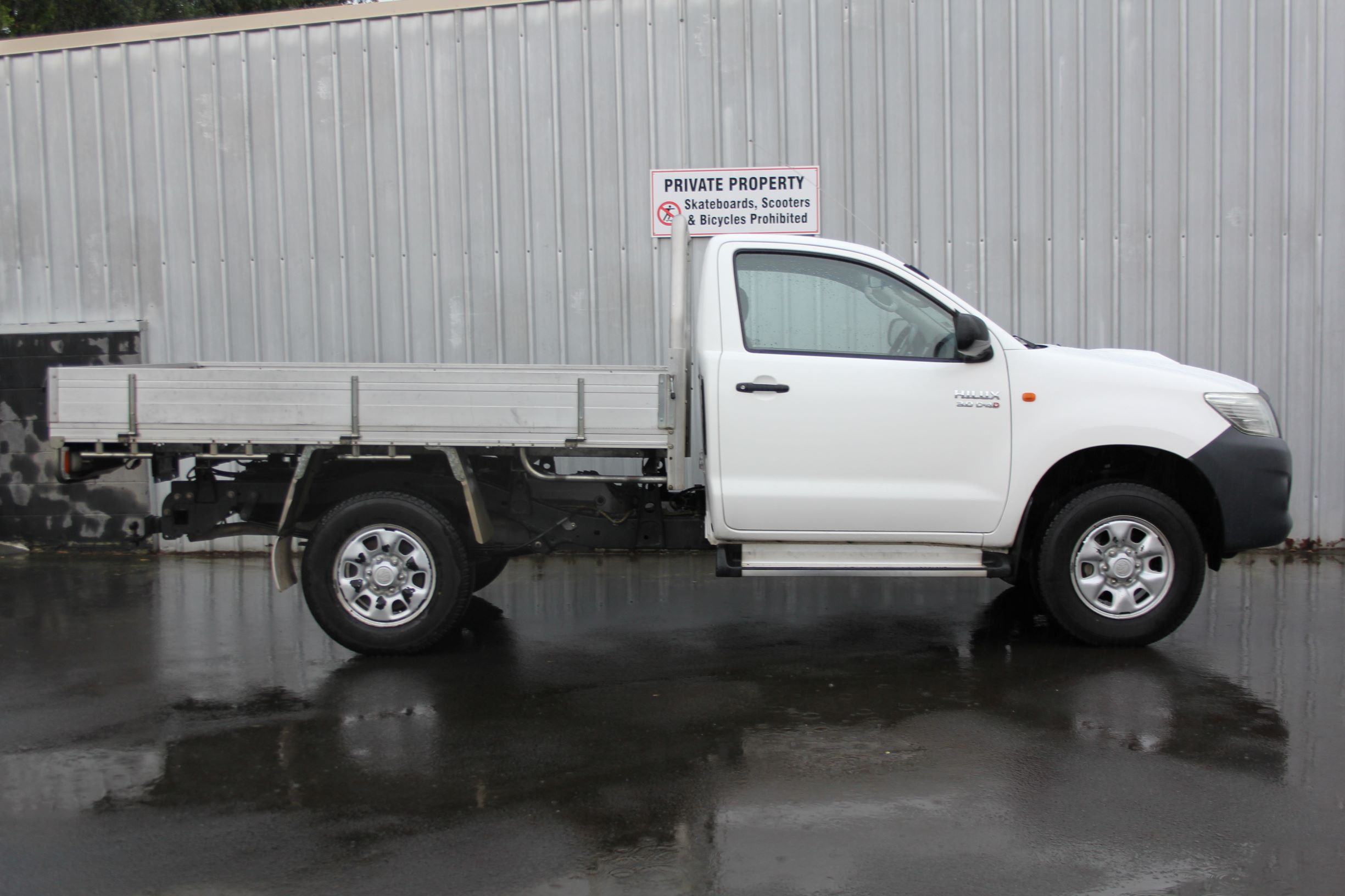 Toyota Hilux 4WD manual 2012 for sale in Auckland