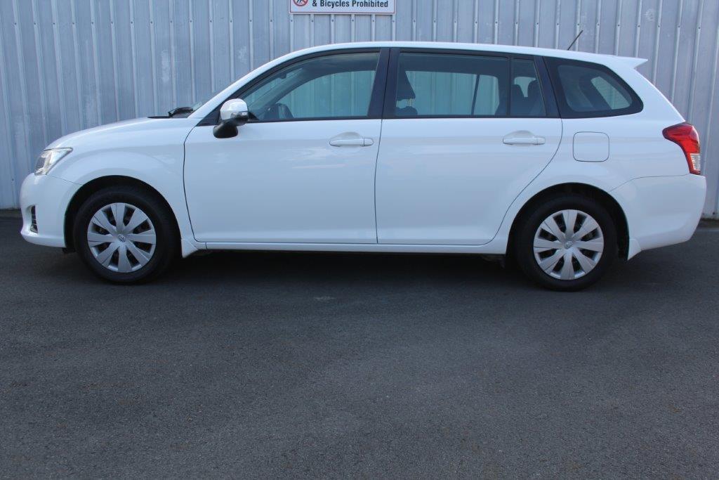 Toyota COROLLA WAGON MANUAL 2013 for sale in Auckland