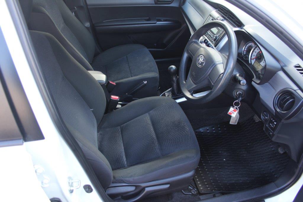 Toyota COROLLA WAGON MANUAL 2013 for sale in Auckland