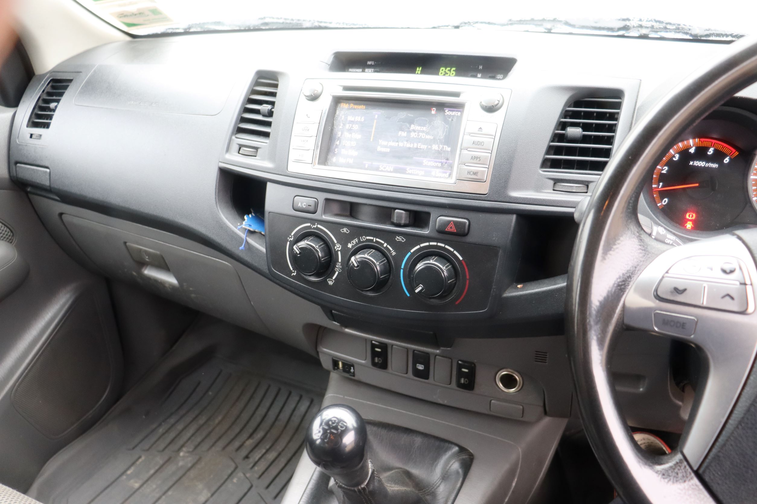 Toyota Hilux CAMCO SET UP 2014 for sale in Auckland