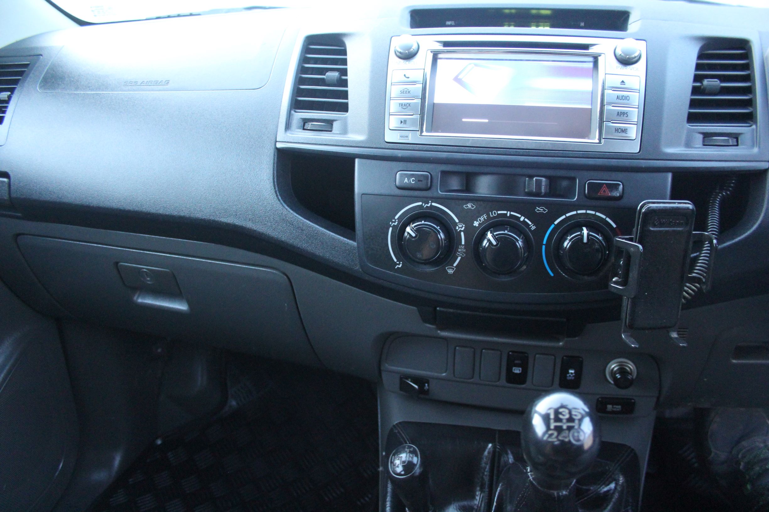 Toyota Hilux 4WD manual 2014 for sale in Auckland