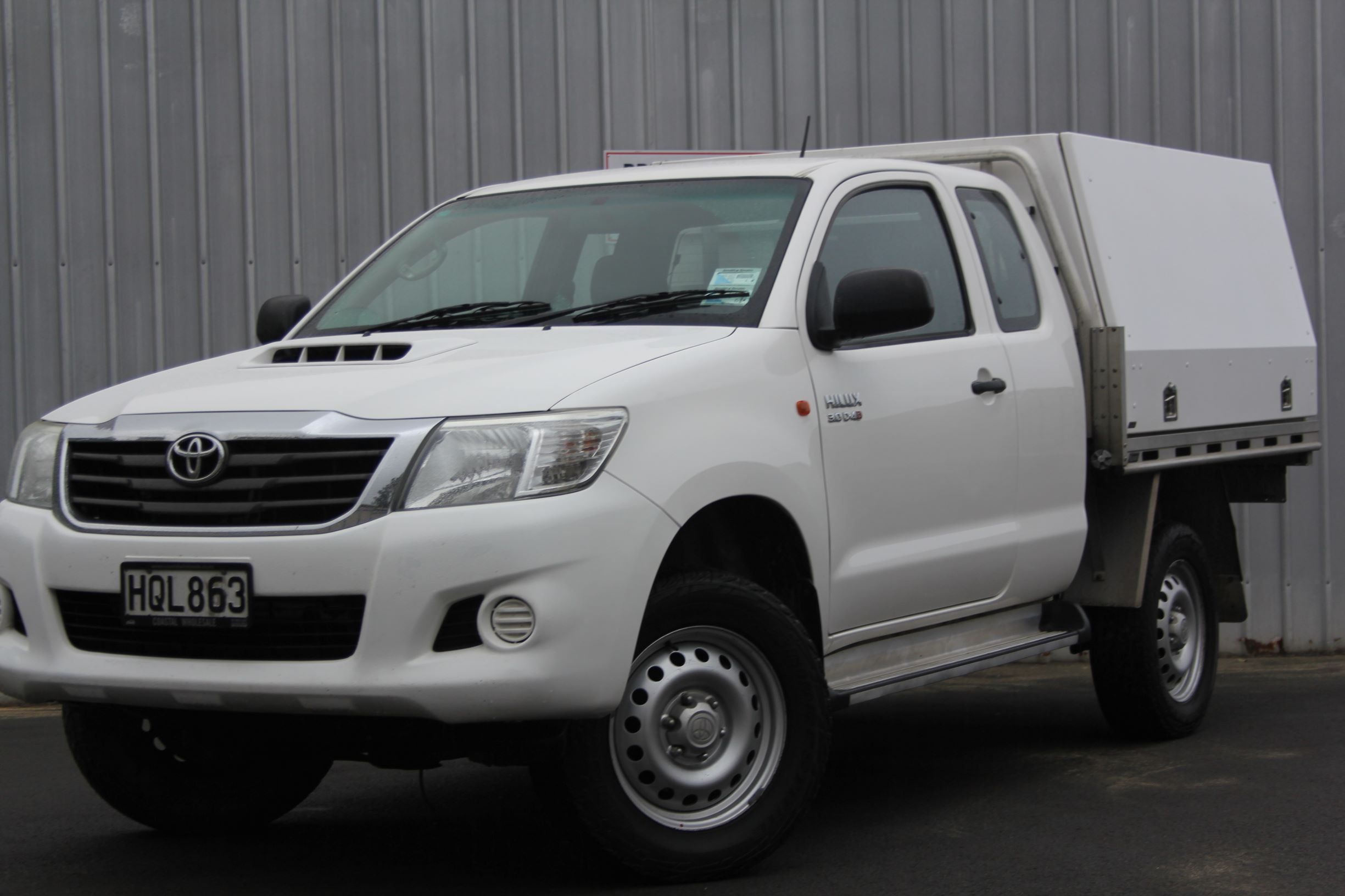 Toyota Hilux 4WD manual toolbox 2014 for sale in Auckland