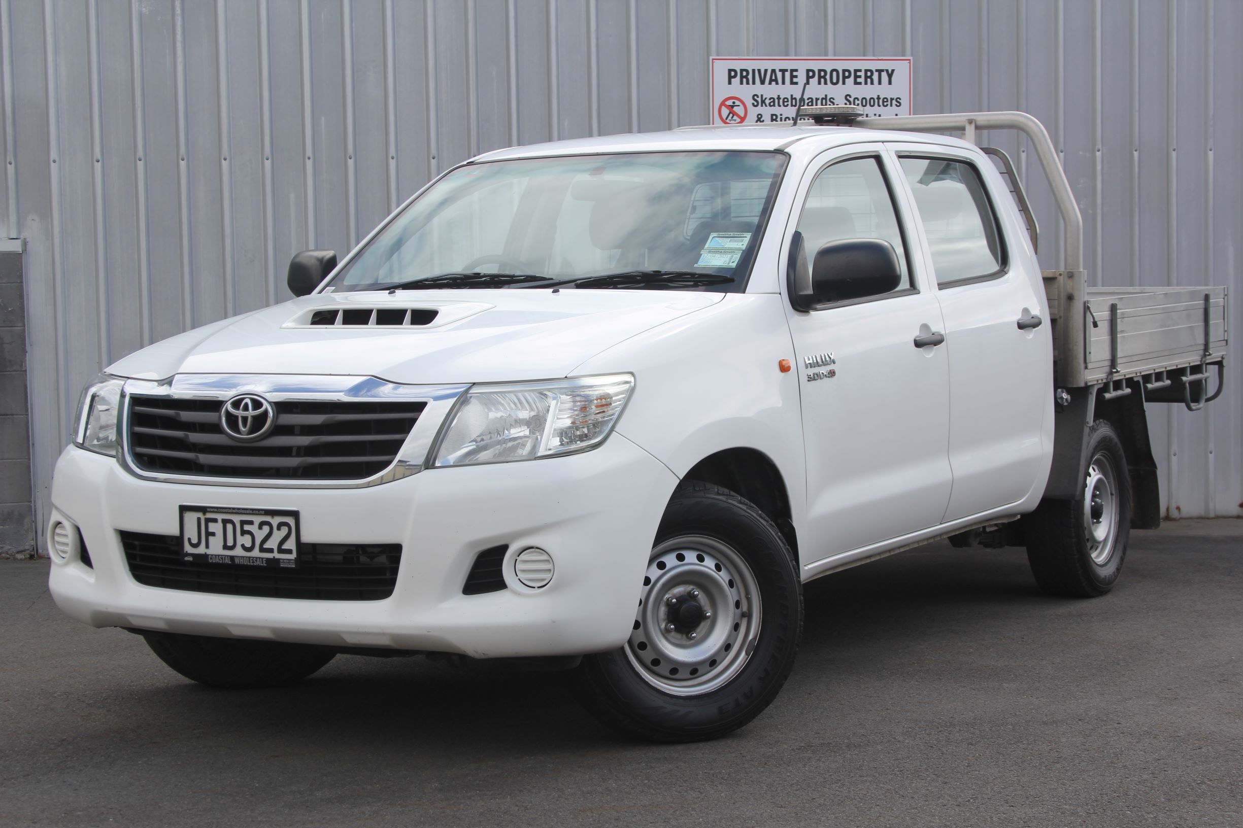 Toyota HILUX FLATDECK 2WD 2015 for sale in Auckland