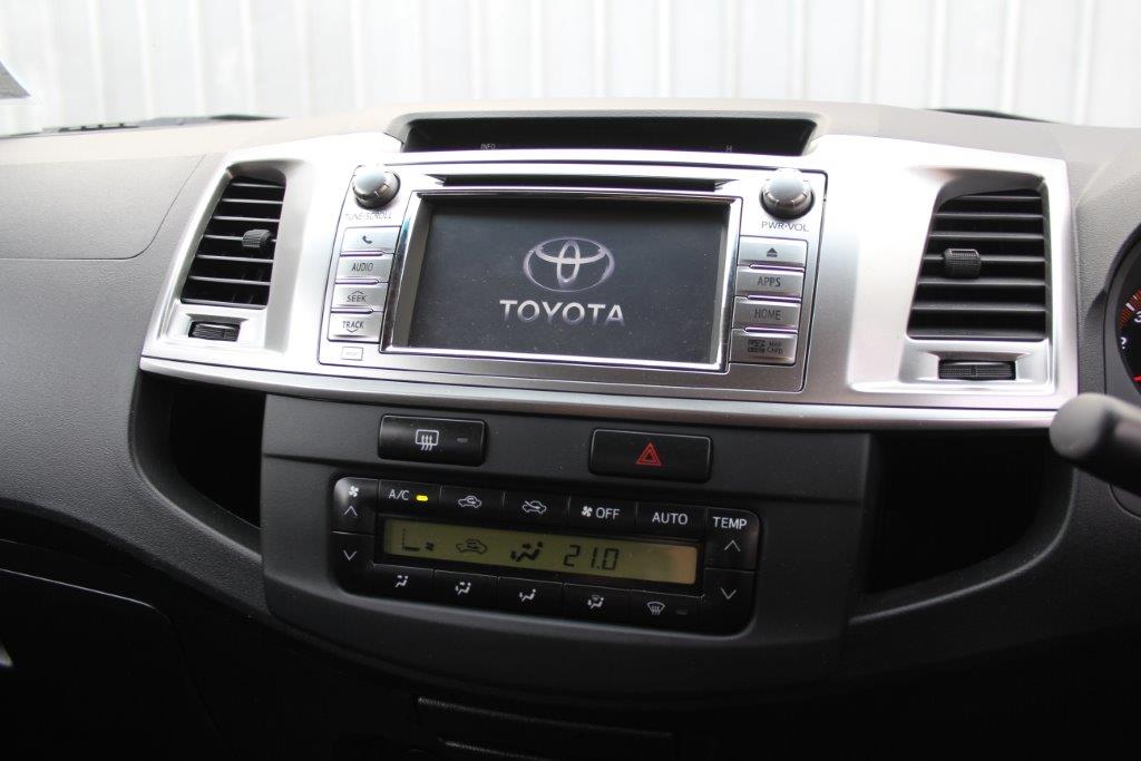 Toyota HILUX 4WD SR5 2015 for sale in Auckland