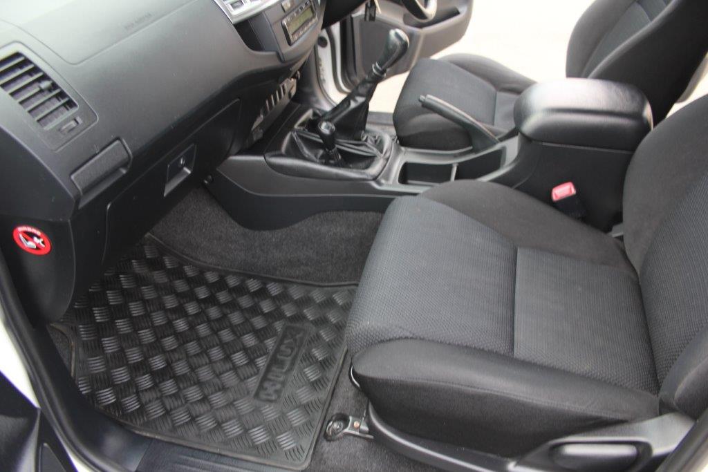 Toyota HILUX 4WD SR5 2015 for sale in Auckland