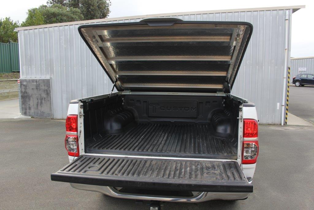 Toyota HILUX 4WD SR5 2015 for sale in Auckland