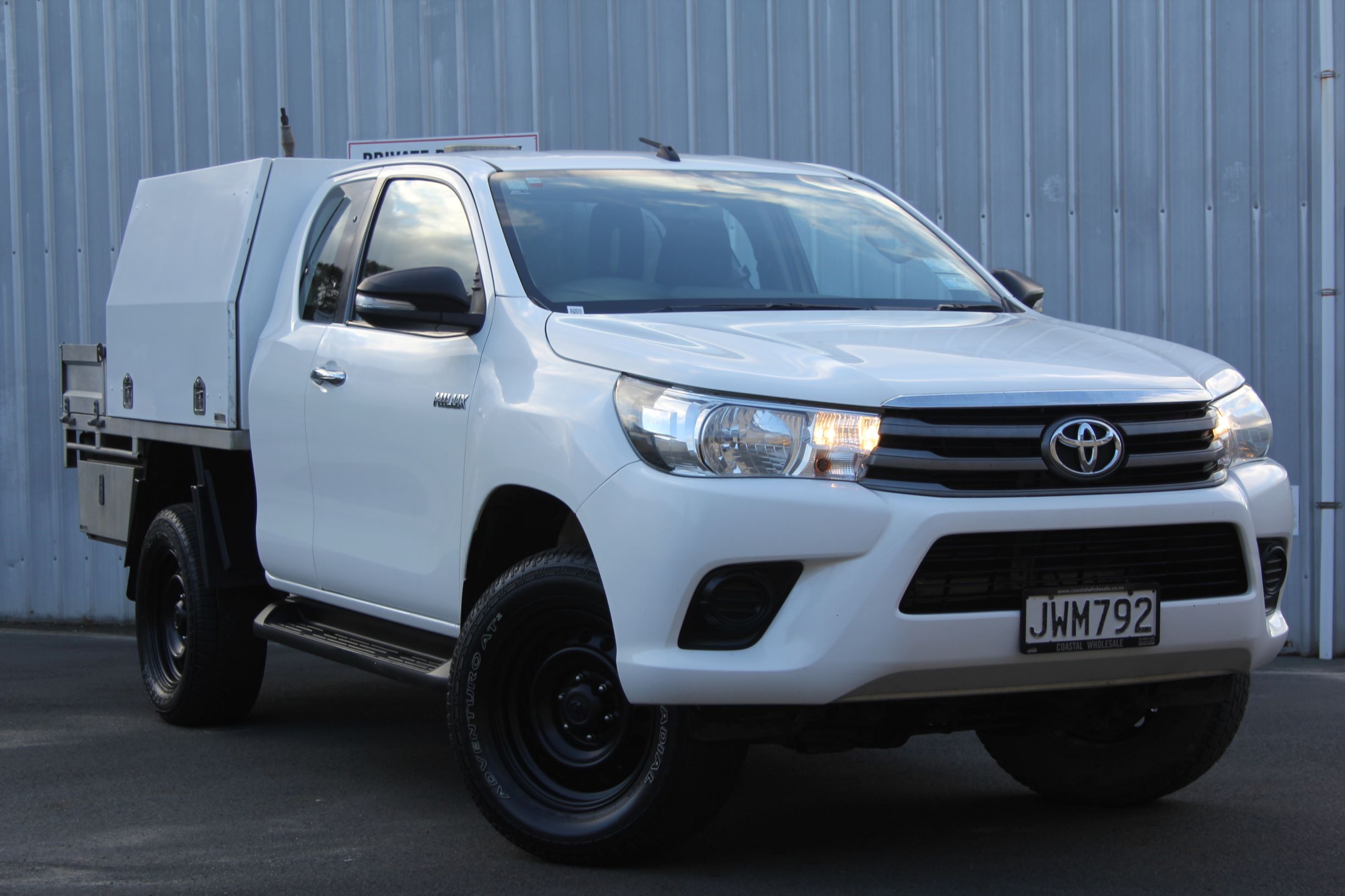 Toyota Hilux 4WD  2016 for sale in Auckland