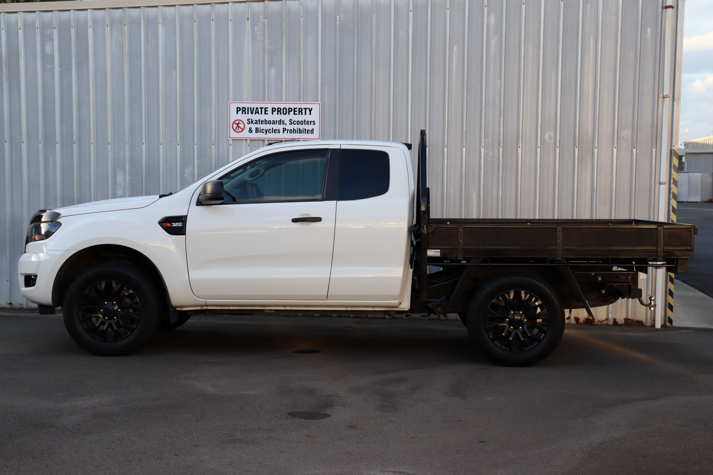 Ford Ranger flatdeck cabplus 2016 for sale in Auckland